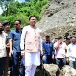 आपदा प्रभावित लोगों को देख सीएम धामी ने रुकवाया काफिला