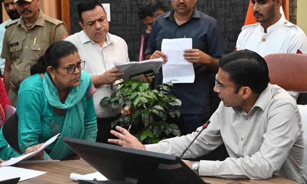 जन सुनवाई में दर्ज हुई 121 शिकायत, अधिकांश का मौके पर समाधान