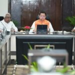 मानसून से पहले तैयारियां पूरी करें, 15 नवंबर तक प्रदेश की सभी सड़कें हों गड्ढामुक्त : धामी